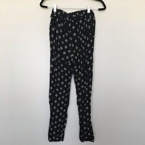 *** Old Navy Black Printed Lounge Pants